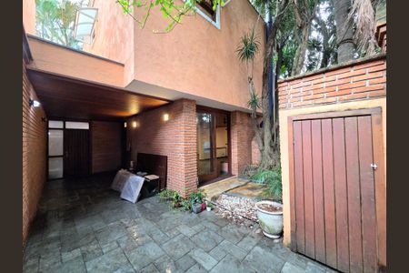 Casa à venda com 300m², 4 quartos e 2 vagasGaragem