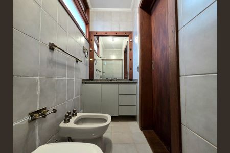 Casa à venda com 300m², 4 quartos e 2 vagasBanheiro Social