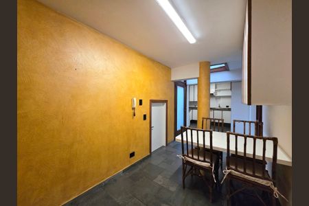 Casa à venda com 300m², 4 quartos e 2 vagasCopa
