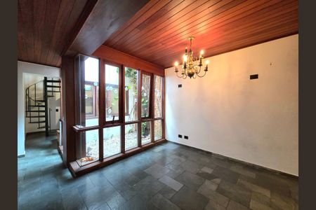 Casa à venda com 300m², 4 quartos e 2 vagasSala