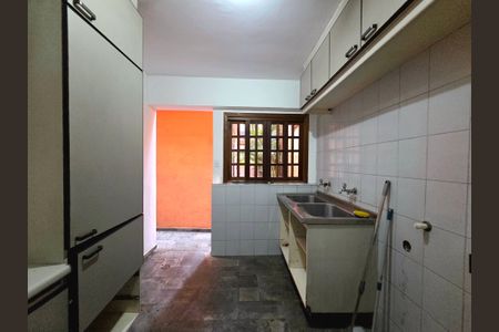 Casa à venda com 300m², 4 quartos e 2 vagasÁrea de Serviço
