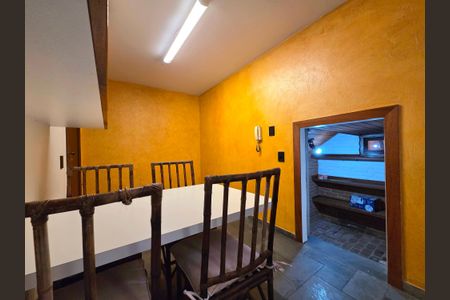 Casa à venda com 300m², 4 quartos e 2 vagasCopa
