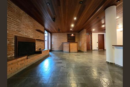 Casa à venda com 300m², 4 quartos e 2 vagasSala