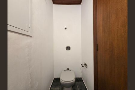 Casa à venda com 300m², 4 quartos e 2 vagasLavabo