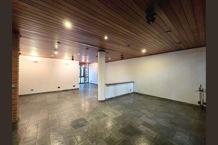 Casa à venda com 300m², 4 quartos e 2 vagasSala