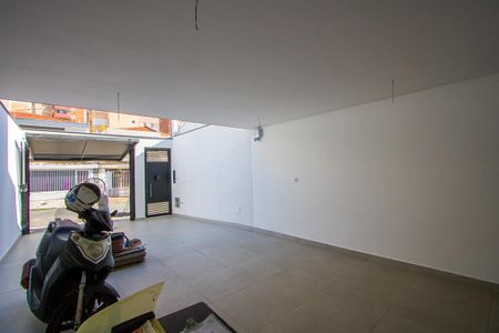Casa à venda com 230m², 3 quartos e 4 vagas Casa à venda com 230m², 3 quartos e 4 vagasGaragem