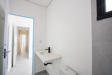 Casa à venda com 230m², 3 quartos e 4 vagas Casa à venda com 230m², 3 quartos e 4 vagasBanheiro da Suíte 2
