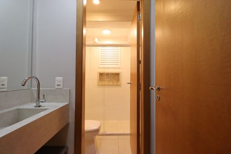 Apartamento para alugar com 75m², 2 quartos e 1 vagaBanheiro da Suíte 1