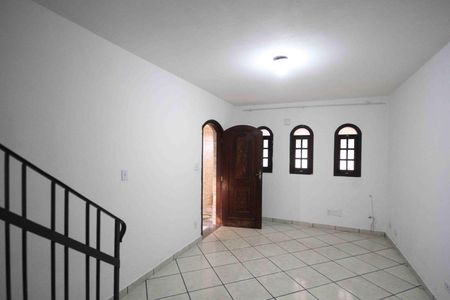 Sala de casa para alugar com 2 quartos, 200m² em Jardim Vila Formosa, São Paulo