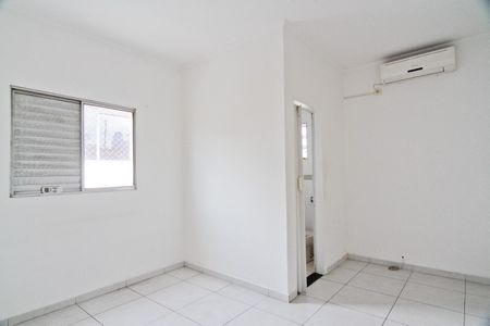 Casa à venda com 405m², 2 quartos e 4 vagasSuíte