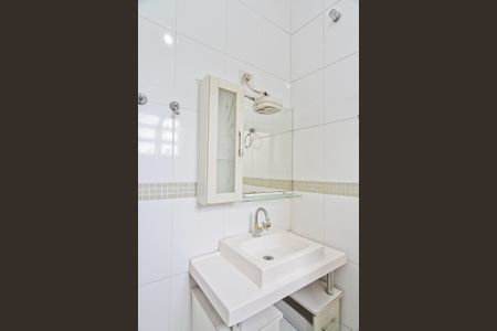 Casa à venda com 405m², 2 quartos e 4 vagasBanheiro da Suíte