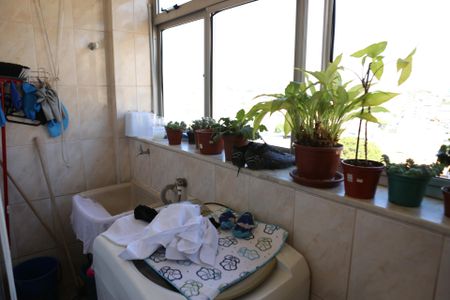 Apartamento à venda com 80m², 3 quartos e 1 vagaÁrea de Serviço