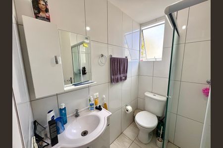 Apartamento à venda com 45m², 2 quartos e 1 vaga Apartamento à venda com 45m², 2 quartos e 1 vagaBanheiro Social