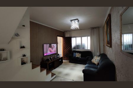 Casa à venda com 150m², 2 quartos e 2 vagasSala