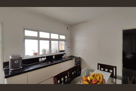 Casa à venda com 150m², 2 quartos e 2 vagasCozinha