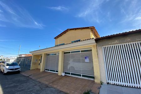 Casa para alugar com 400m², 6 quartos e 2 vagas Casa para alugar com 400m², 6 quartos e 2 vagasFachada