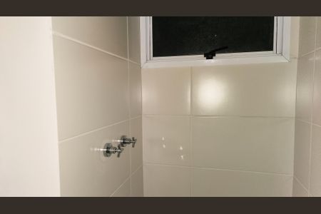 Apartamento à venda com 85m², 3 quartos e 2 vagas Apartamento à venda com 85m², 3 quartos e 2 vagasBanheiro Social