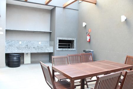 Apartamento à venda com 45m², 2 quartos e sem vagaÁrea comum - Churrasqueira