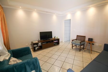 Casa à venda com 100m², 3 quartos e 2 vagasSala