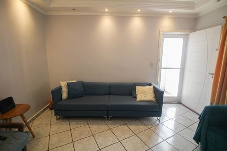 Casa à venda com 100m², 3 quartos e 2 vagasSala