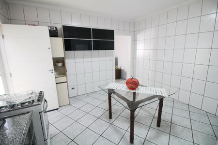 Casa à venda com 100m², 3 quartos e 2 vagasCozinha
