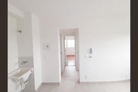 Apartamento para alugar com 33m², 2 quartos e sem vaga Apartamento para alugar com 33m², 2 quartos e sem vagaSala/Cozinha