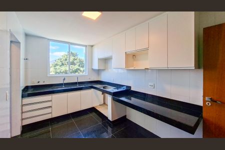 Apartamento à venda com 200m², 4 quartos e 3 vagasCozinha