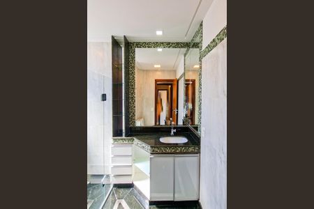 Apartamento à venda com 200m², 4 quartos e 3 vagasBanheiro Social