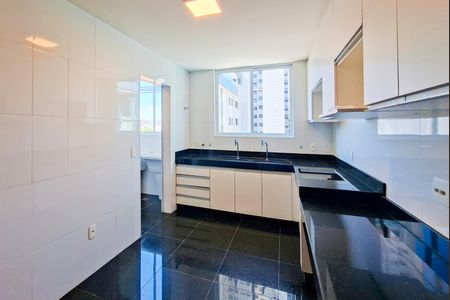 Apartamento à venda com 200m², 4 quartos e 3 vagasCozinha