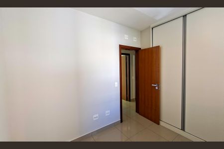 Quarto 2 de apartamento à venda com 4 quartos, 200m² em Santo Antônio, Belo Horizonte