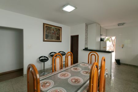 Casa à venda com 379m², 3 quartos e 1 vaga Casa à venda com 379m², 3 quartos e 1 vagaCopa