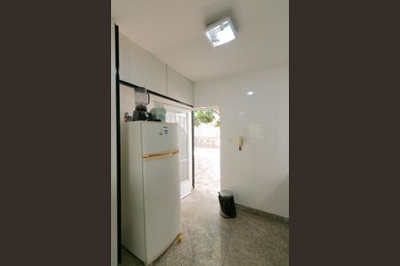 Casa à venda com 379m², 3 quartos e 1 vaga Casa à venda com 379m², 3 quartos e 1 vagaCozinha