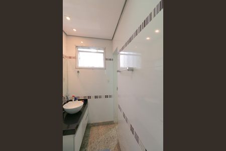 Casa à venda com 379m², 3 quartos e 1 vaga Casa à venda com 379m², 3 quartos e 1 vagaBanheiro do Quarto 2