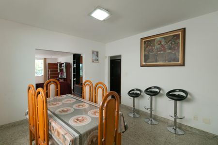 Casa à venda com 379m², 3 quartos e 1 vaga Casa à venda com 379m², 3 quartos e 1 vagaCopa