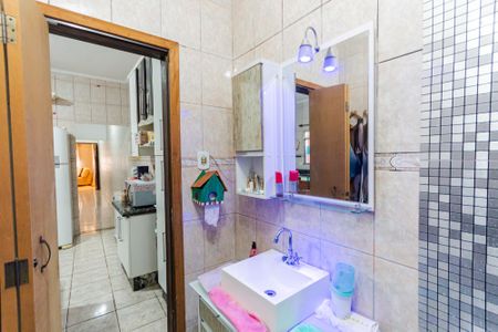 Casa à venda com 170m², 2 quartos e 2 vagas Casa à venda com 170m², 2 quartos e 2 vagasBanheiro Social