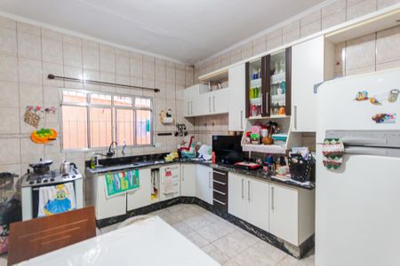 Casa à venda com 170m², 2 quartos e 2 vagas Casa à venda com 170m², 2 quartos e 2 vagasCozinha
