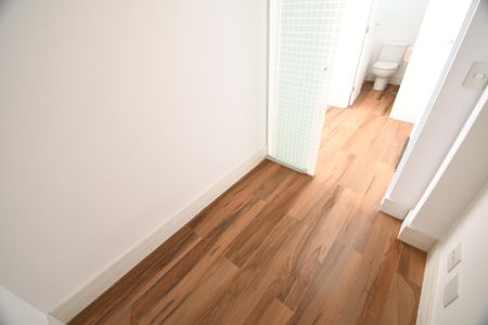 Casa de condomínio à venda com 164m², 4 quartos e 2 vagasEscritório