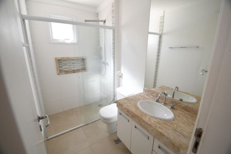 Casa de condomínio à venda com 164m², 4 quartos e 2 vagasBanheiro 1