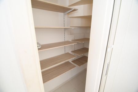 Casa de condomínio à venda com 164m², 4 quartos e 2 vagasDespensa