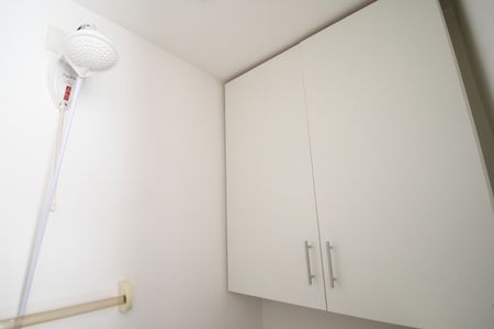 Casa de condomínio à venda com 164m², 4 quartos e 2 vagasBanheiro de serviço