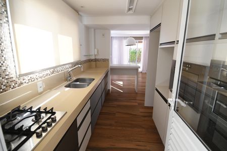 Casa de condomínio à venda com 164m², 4 quartos e 2 vagasCozinha