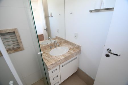 Casa de condomínio à venda com 164m², 4 quartos e 2 vagasBanheiro Suíte 1