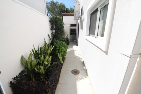 Casa de condomínio à venda com 164m², 4 quartos e 2 vagasCorredor