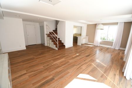 Casa de condomínio à venda com 164m², 4 quartos e 2 vagasSala