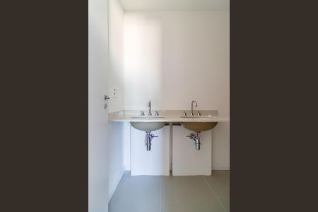 Apartamento à venda com 181m², 3 quartos e 3 vagas Apartamento à venda com 181m², 3 quartos e 3 vagasBanheiro