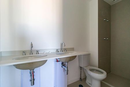 Apartamento à venda com 181m², 3 quartos e 3 vagas Apartamento à venda com 181m², 3 quartos e 3 vagasBanheiro