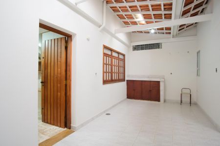 Casa à venda com 180m², 4 quartos e 2 vagasQuintal