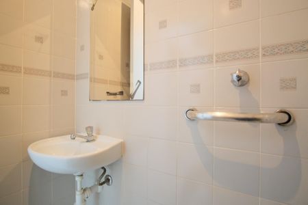 Casa à venda com 180m², 4 quartos e 2 vagasBanheiro de serviço