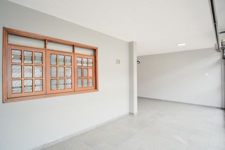 Casa à venda com 180m², 4 quartos e 2 vagasGaragem