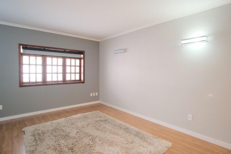 Casa à venda com 180m², 4 quartos e 2 vagasSala